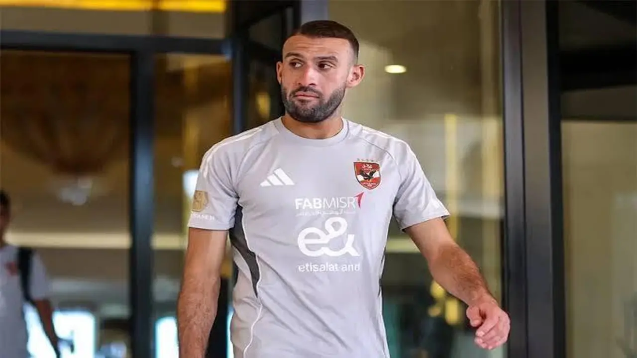 صفقة كبرى.. سيراميكا كليوباترا يضم عمر كمال عبدالواحد من النادي الأهلي